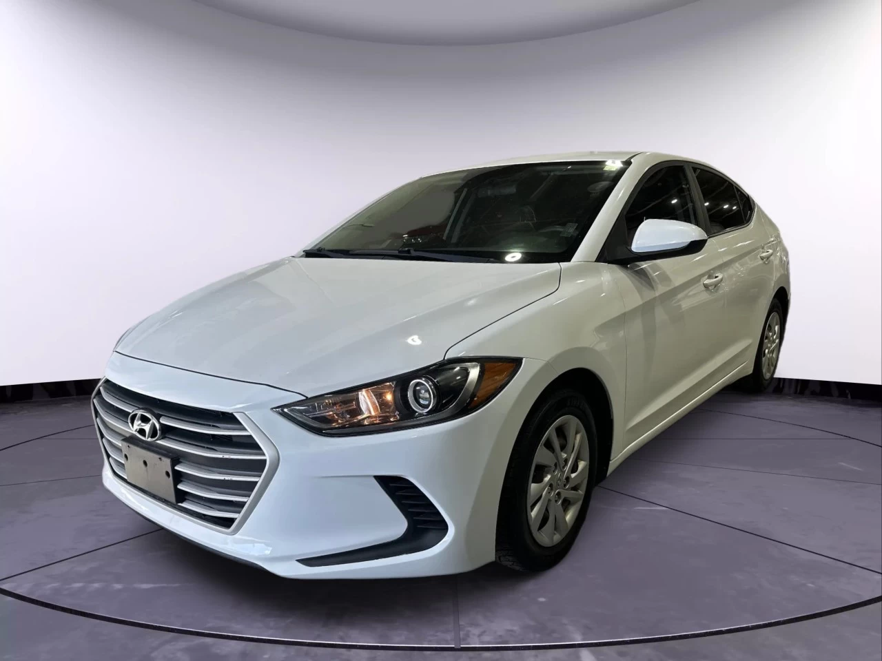 2017 Hyundai Elantra LE Image principale