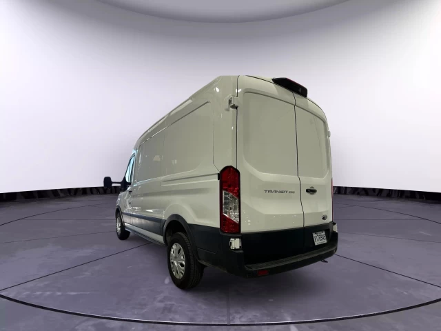 Ford Transit-250 T-250 Med Rf 9070 GVWR RWD 2022