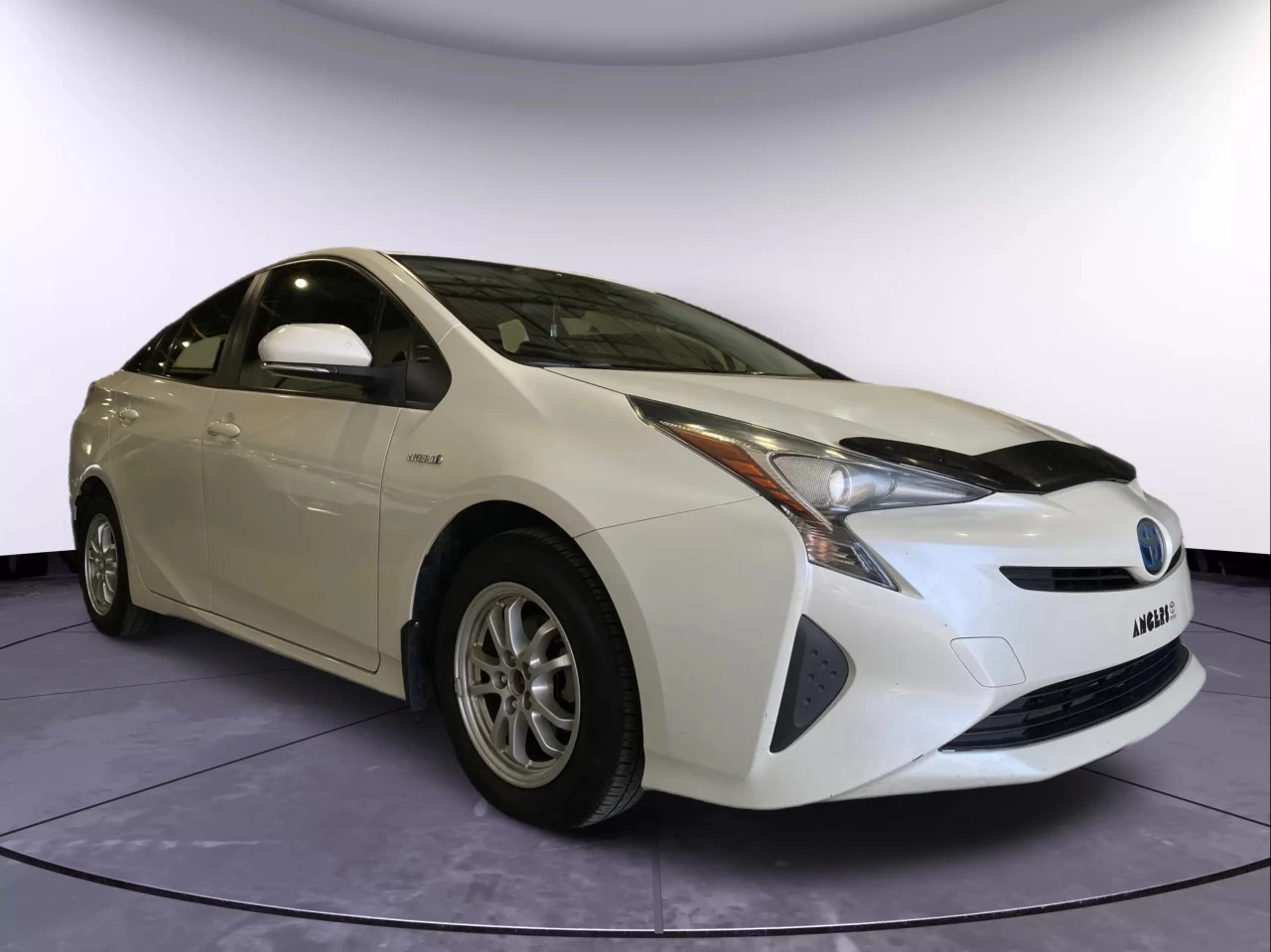 2018 Toyota Prius Auto Main Image