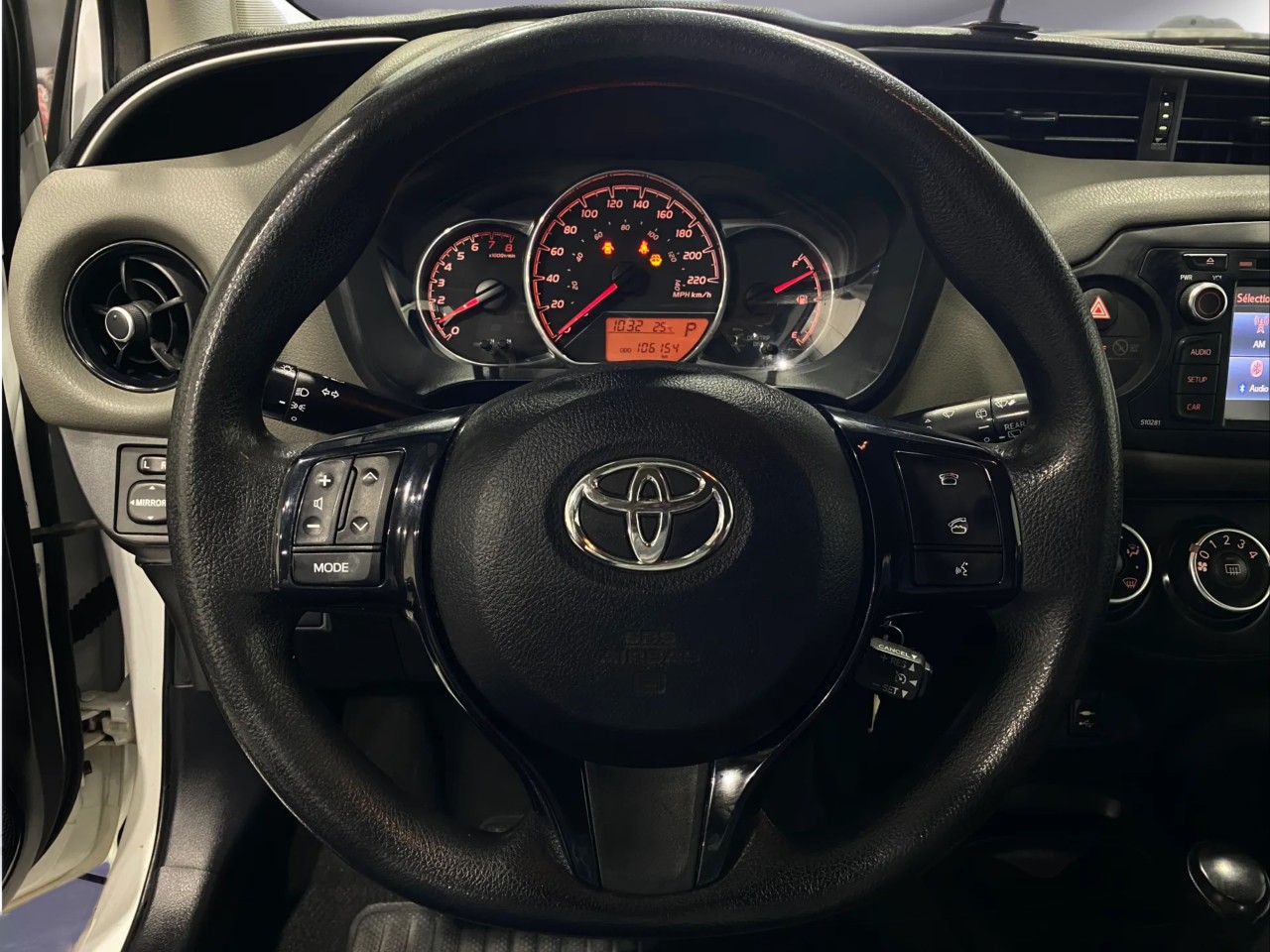 2018 Toyota Yaris LE/SE Main Image