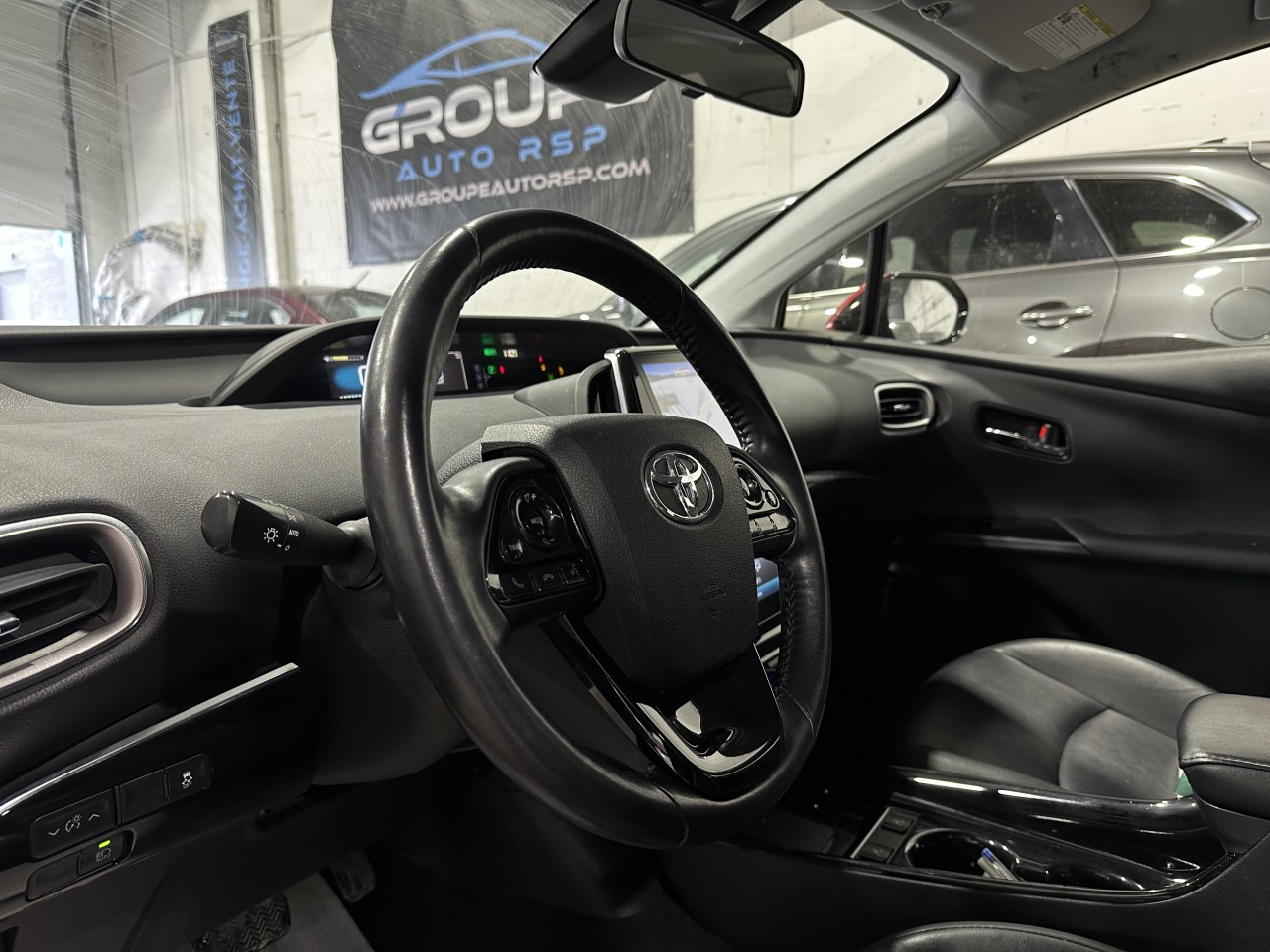 2020 Toyota Prius Prime Auto Main Image